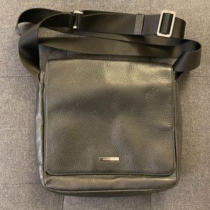 Michael Kors Black Medium Messenger/Crossbody Bag